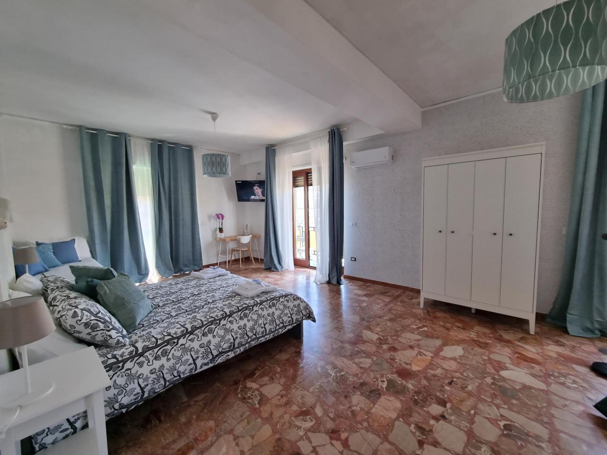 Happy In Naples Bed and Breakfast Εξωτερικό φωτογραφία